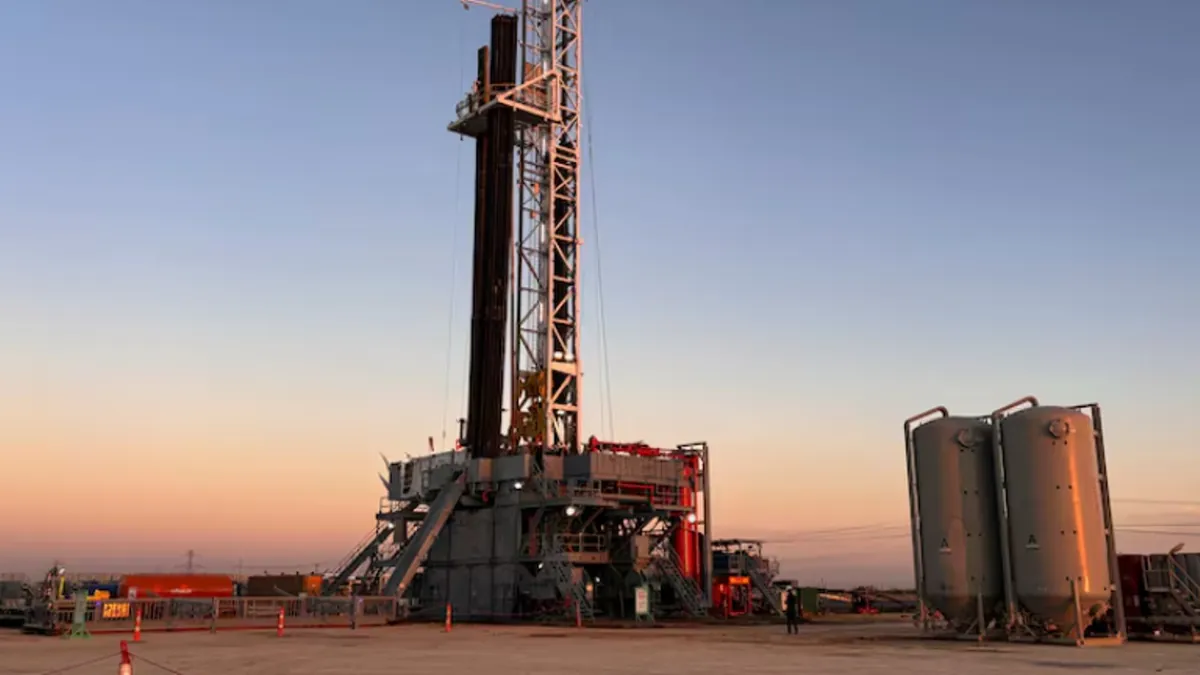 China halts oil exports, US troops increase in the Middle East, Brent crude rises to $102