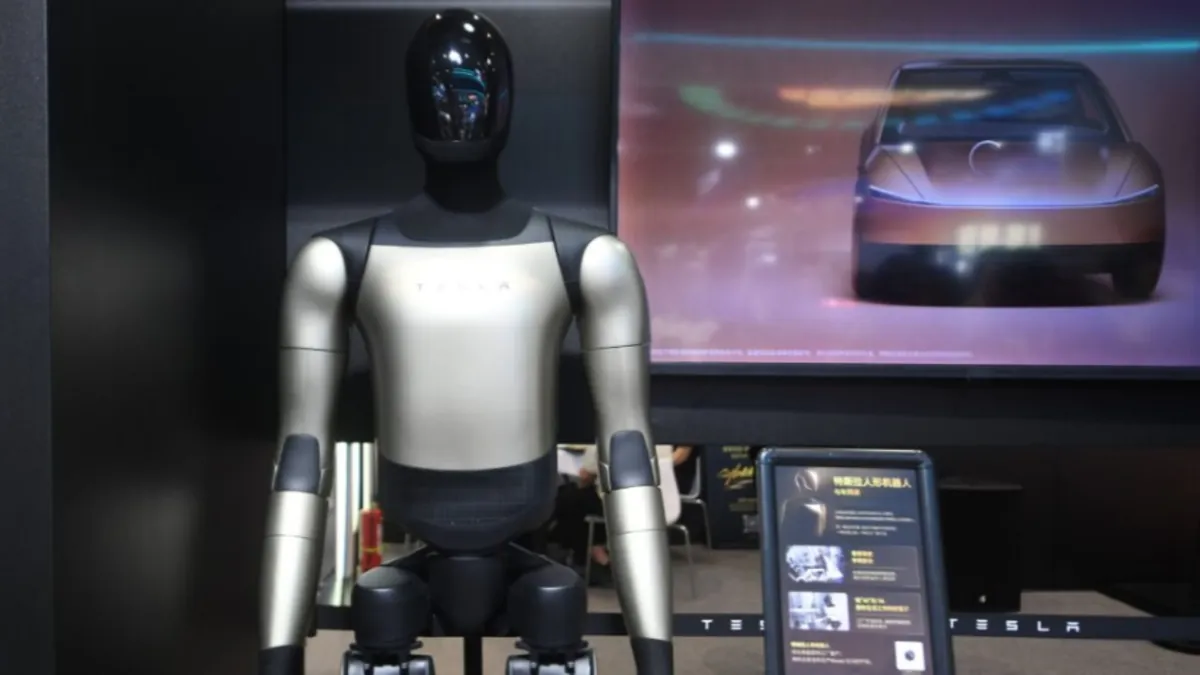 Tesla bets on humanoid robots, but employees resist "teaching robots to take their jobs"